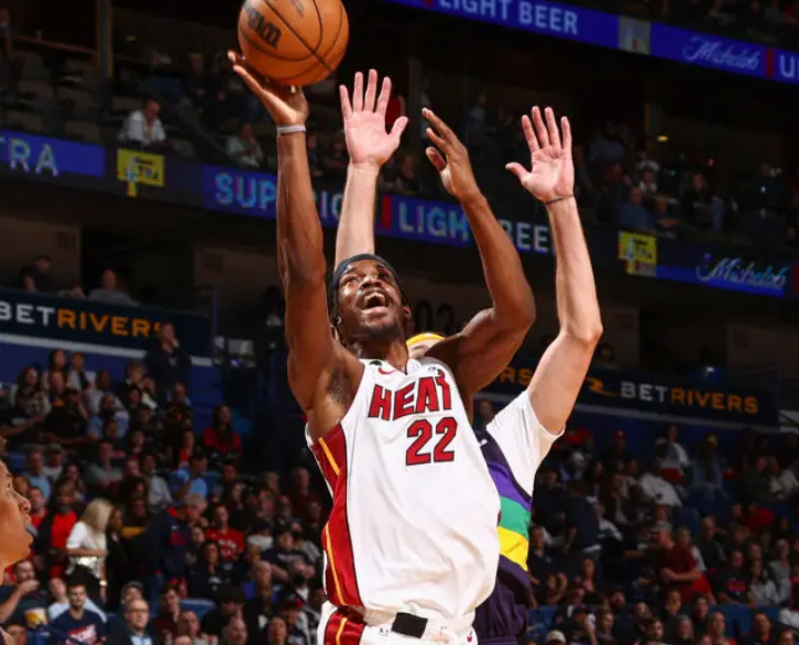 热火翻盘四川队，锡安统治全场