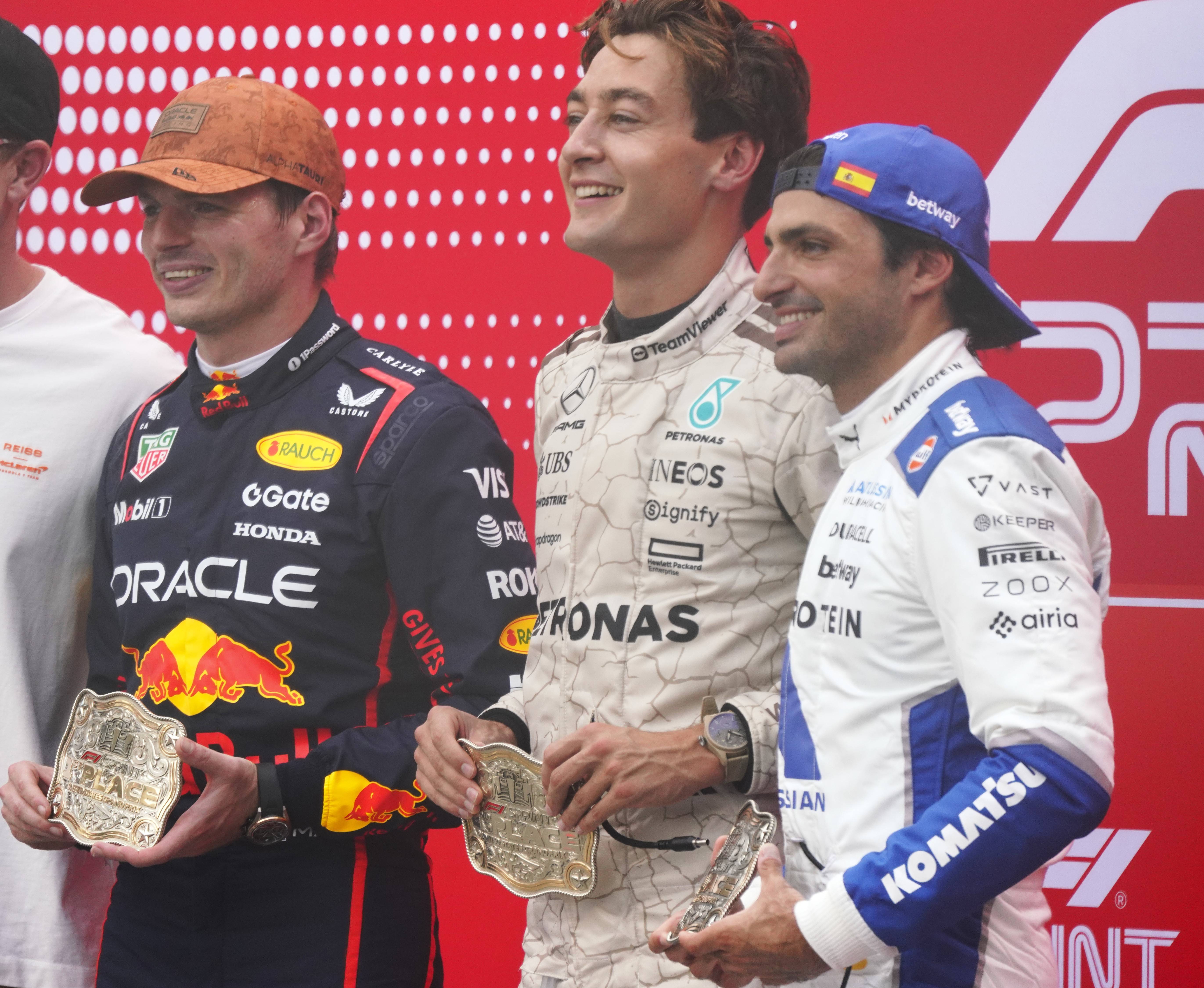 哈斯车队轻取红牛二队,拉塞尔点燃赛场 哈斯车队轻取红牛二队,拉塞尔点燃赛场