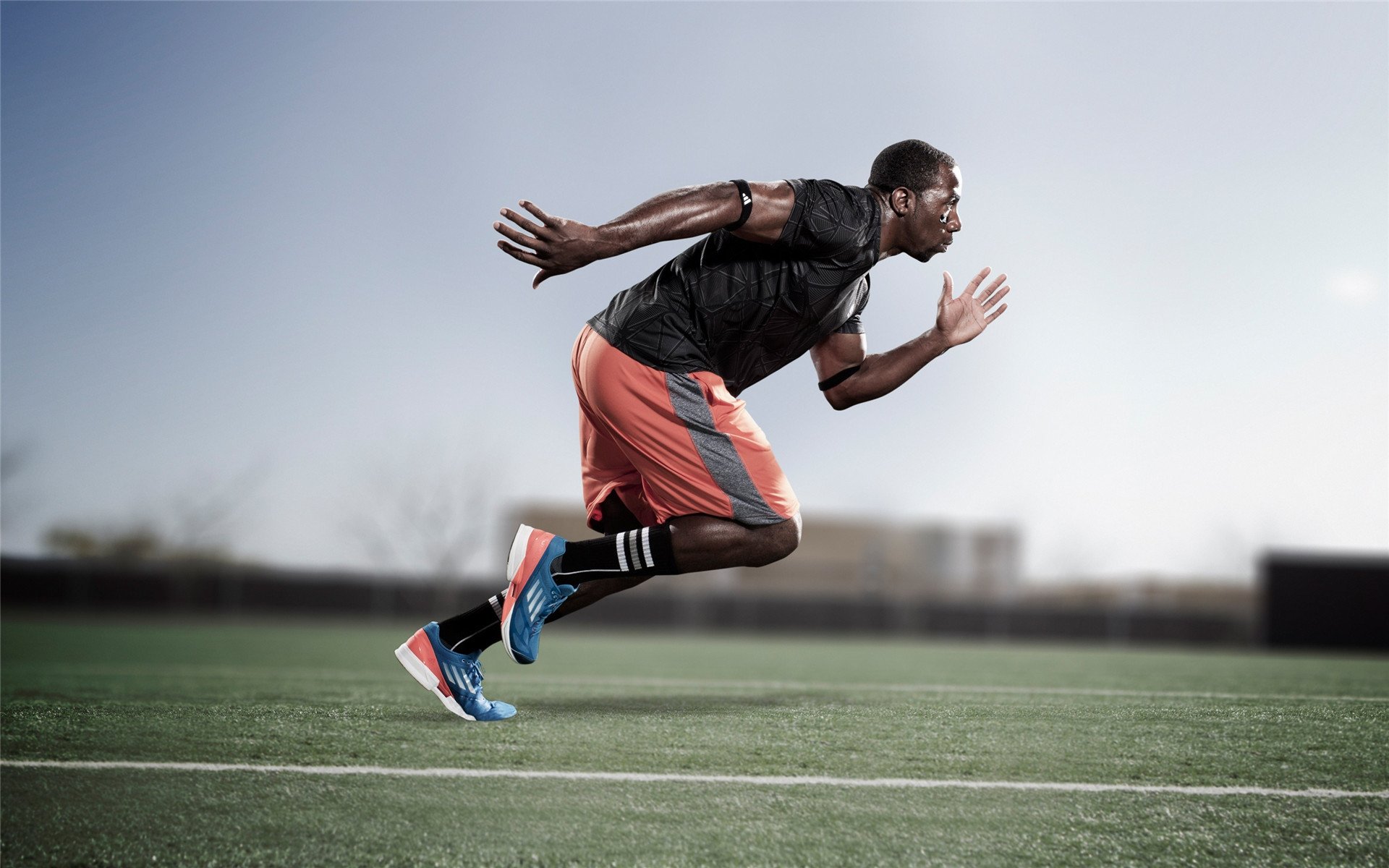 绿茵场上的双重奏，皇家社会险胜映衬内马尔新传奇