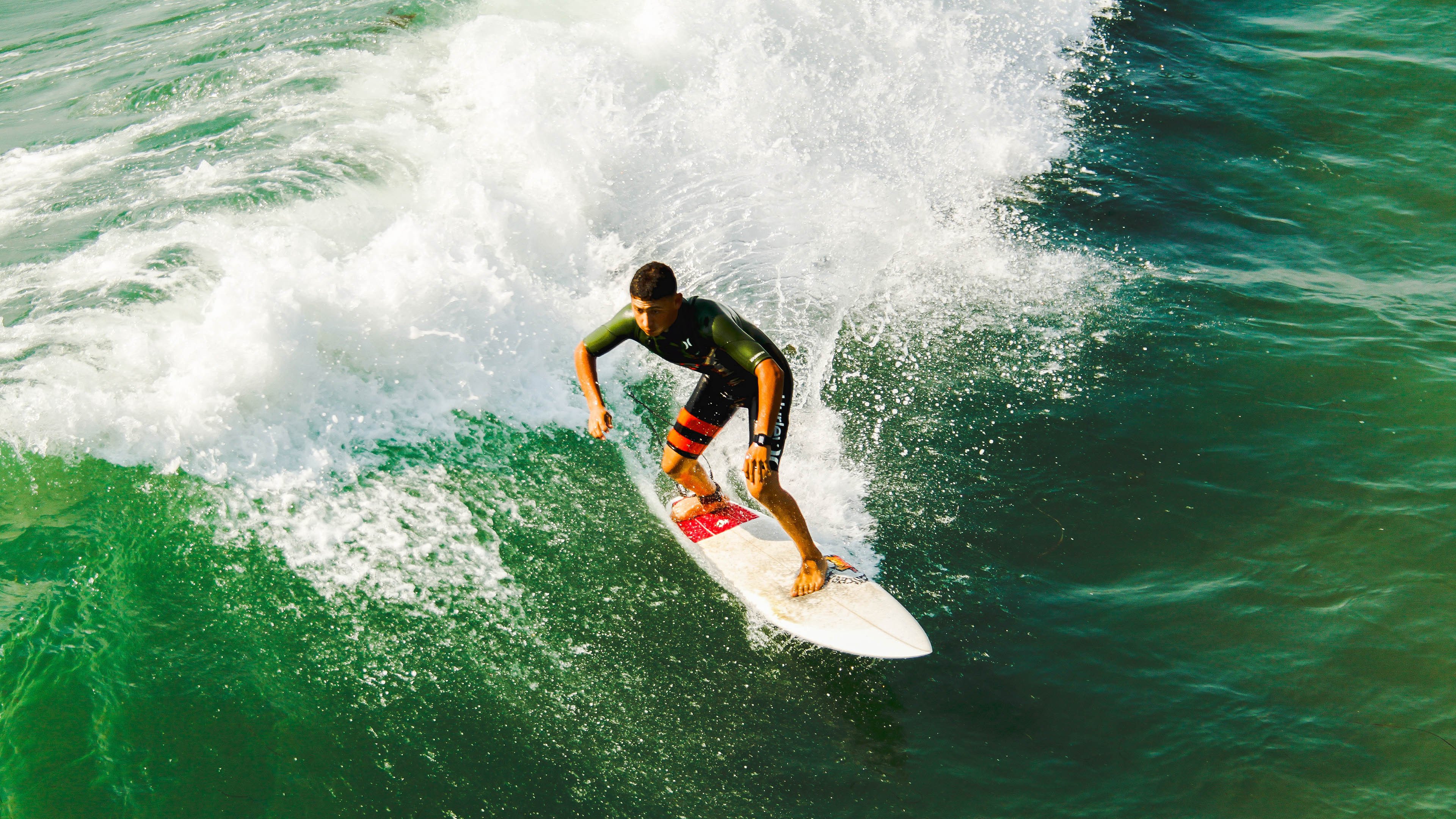 班凯罗冠军级表现闪耀全场，黄蜂力克浙江队展现唯一性