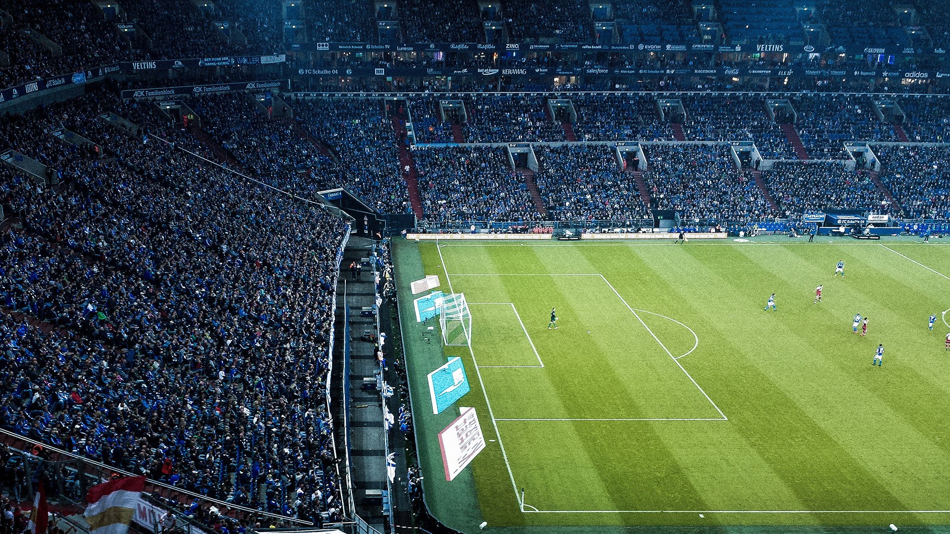 当红龙遇见全黑，金玟哉生涯之夜映照绿茵的多元交响