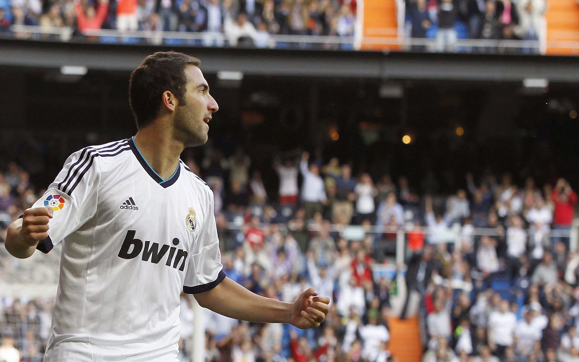 足球新秩序，土耳其新星碾压巴黎，拉什福德率队重塑英格兰荣光